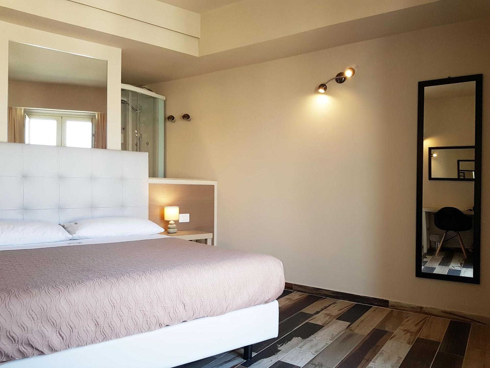 Don Ugo Luxury Rooms โตรเปอา ห้อง รูปภาพ