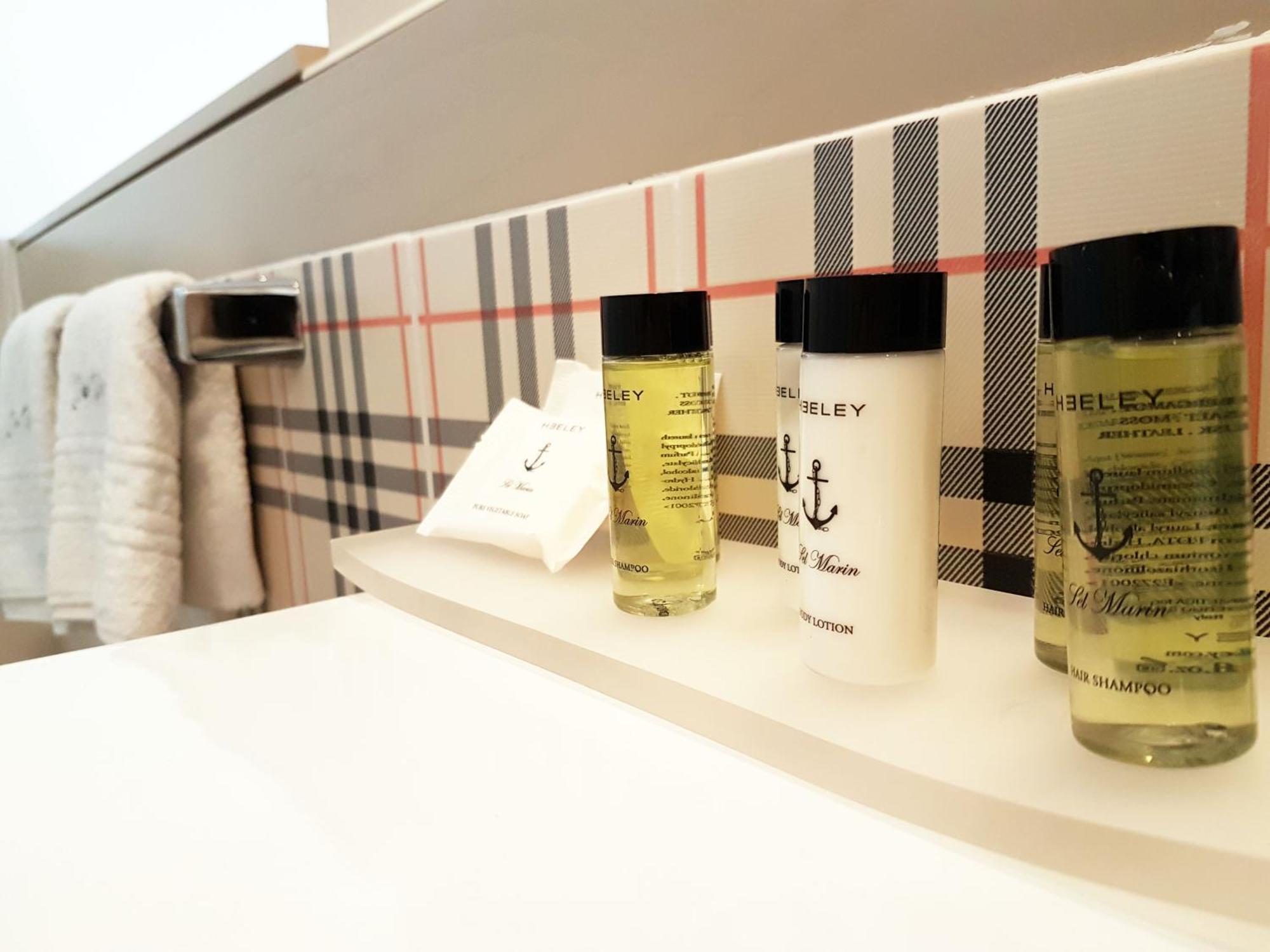 Don Ugo Luxury Rooms โตรเปอา ห้อง รูปภาพ
