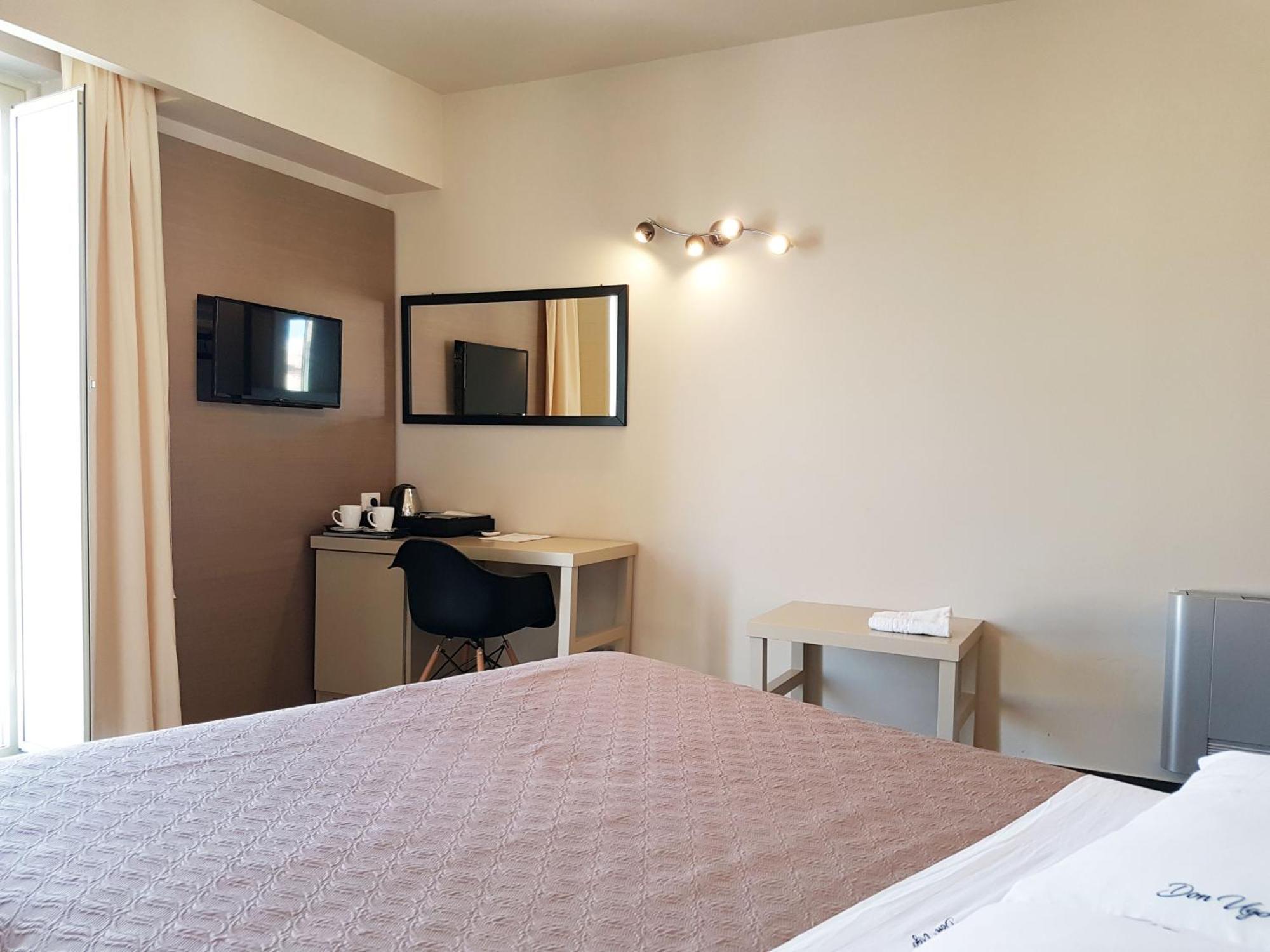 Don Ugo Luxury Rooms โตรเปอา ห้อง รูปภาพ