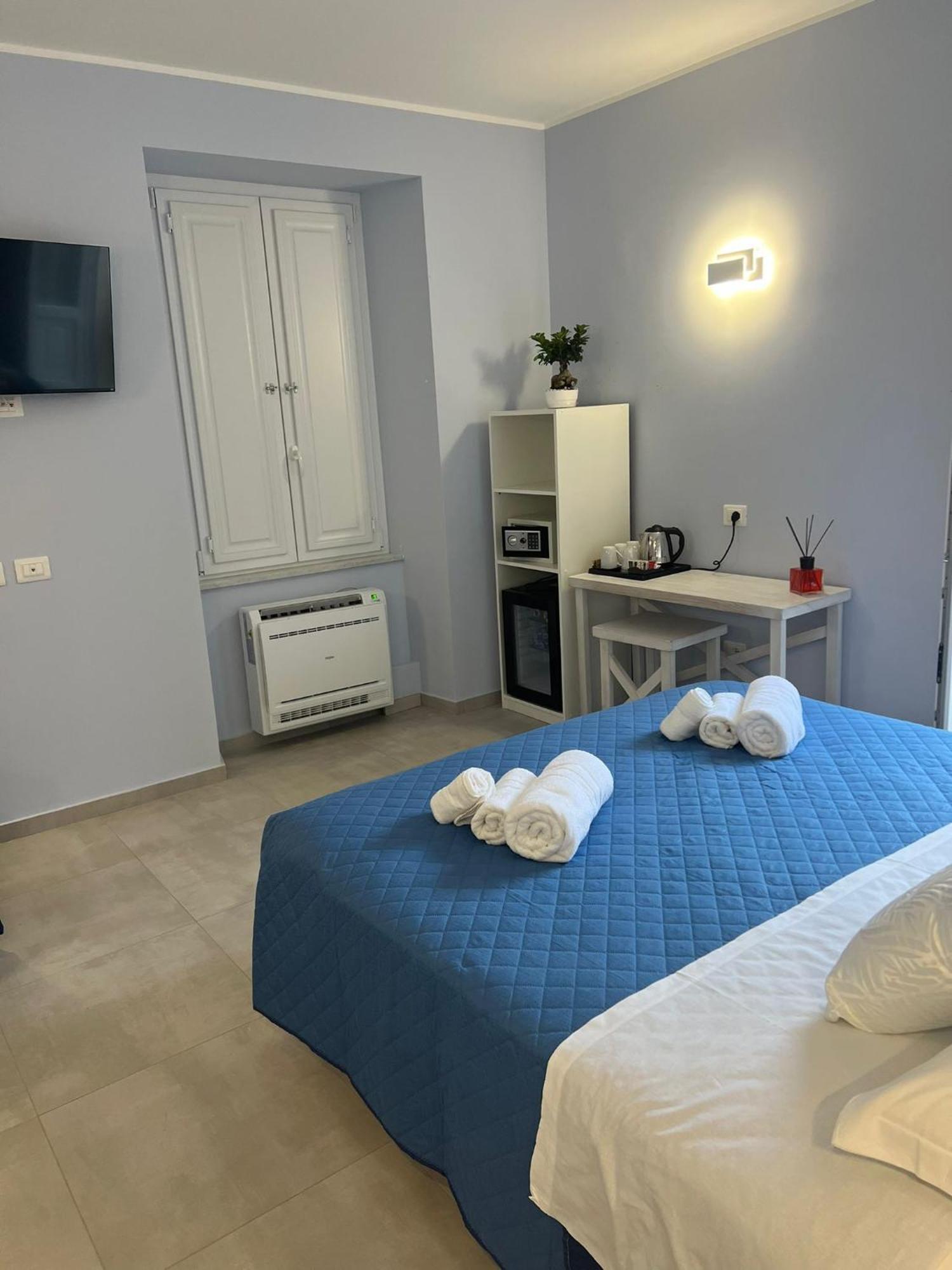 Don Ugo Luxury Rooms โตรเปอา ภายนอก รูปภาพ