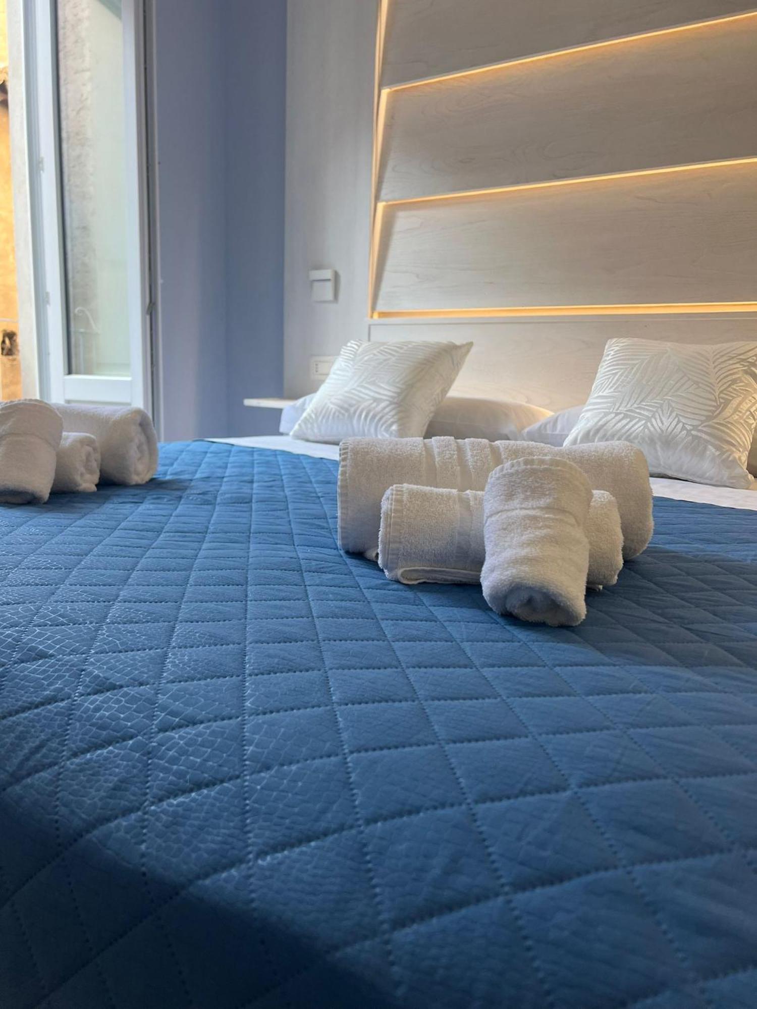 Don Ugo Luxury Rooms โตรเปอา ภายนอก รูปภาพ