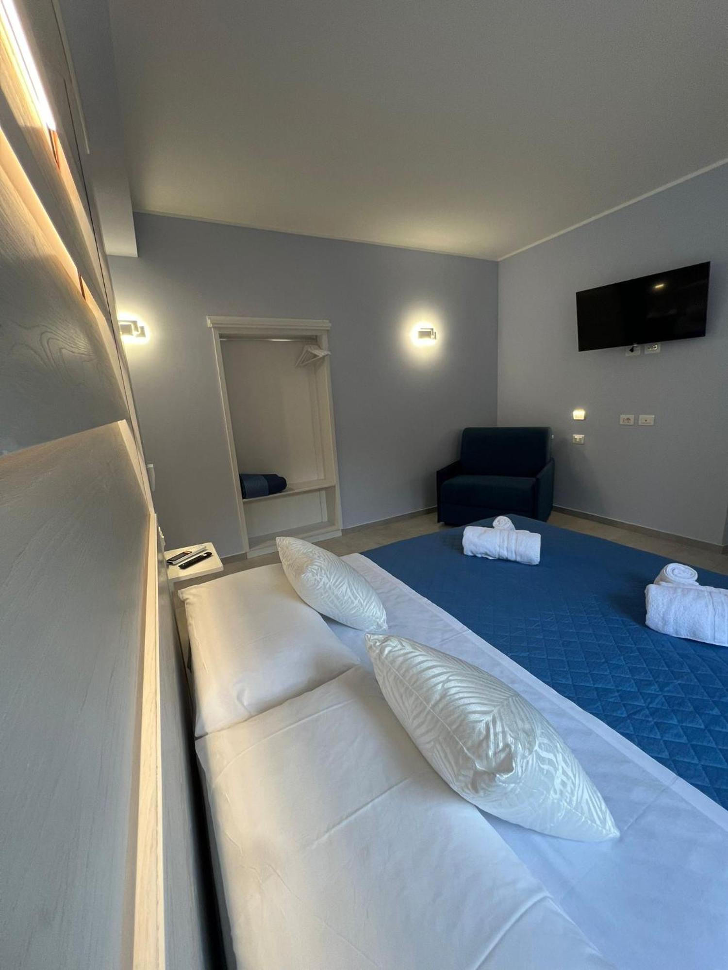 Don Ugo Luxury Rooms โตรเปอา ภายนอก รูปภาพ