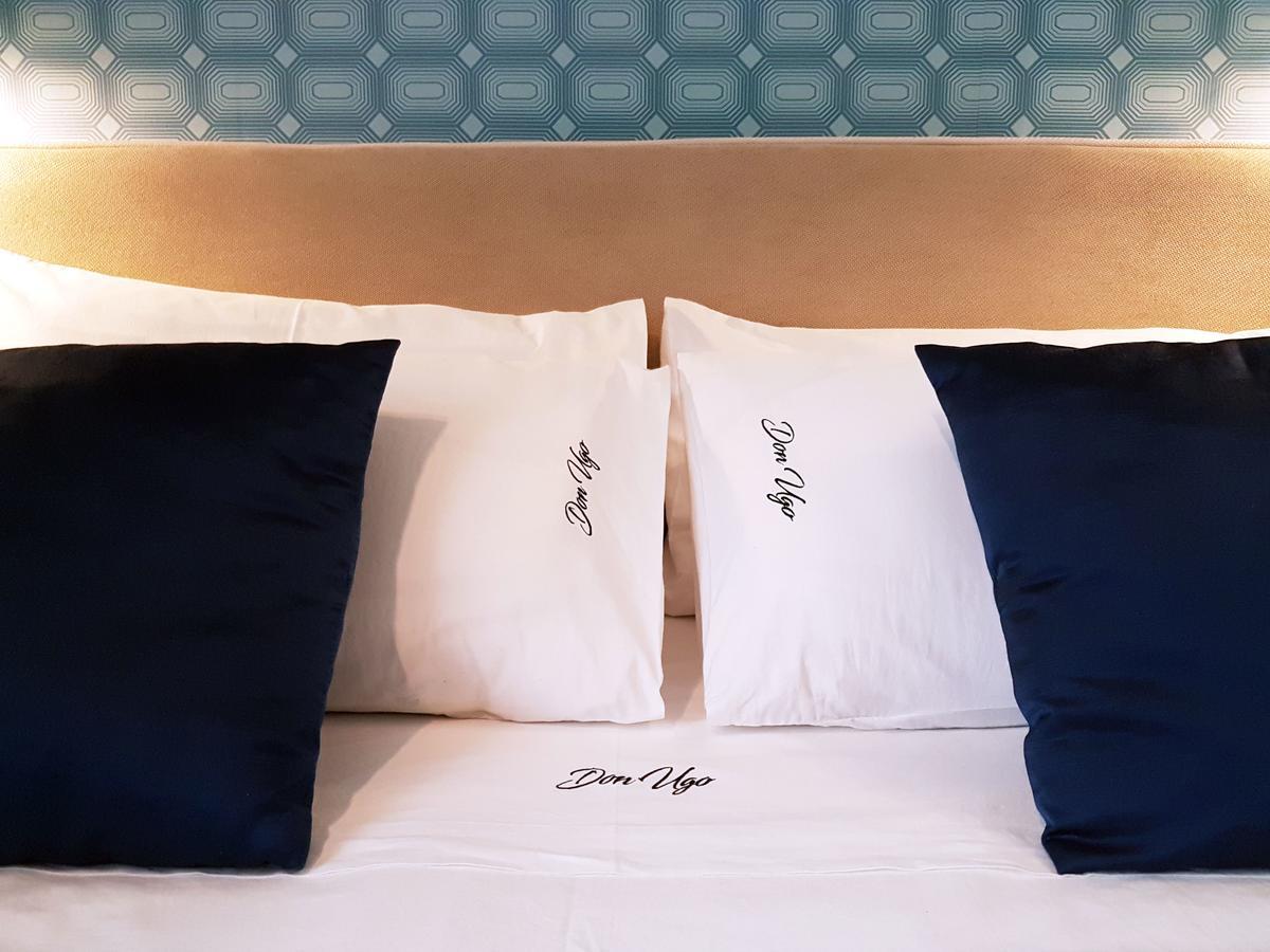 Don Ugo Luxury Rooms โตรเปอา ภายนอก รูปภาพ