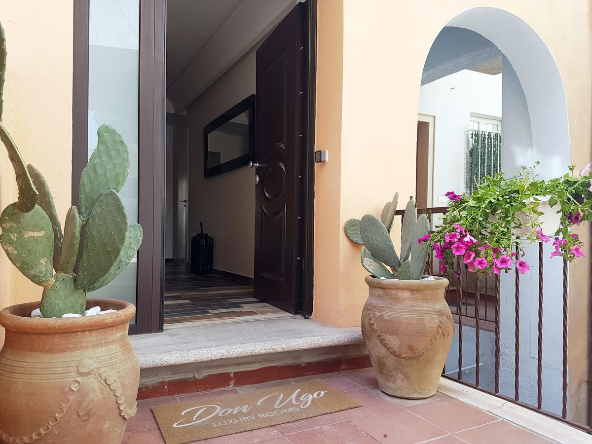 Don Ugo Luxury Rooms โตรเปอา ภายนอก รูปภาพ